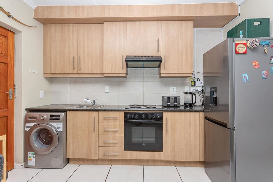 1 Bedroom Property for Sale in Burgundy Estate Western Cape